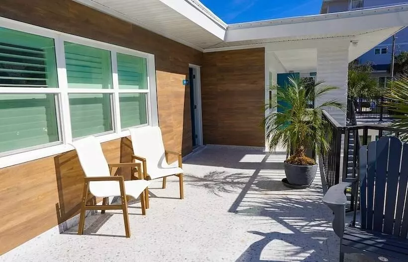 ホテル Ivory Sands Beach Suites