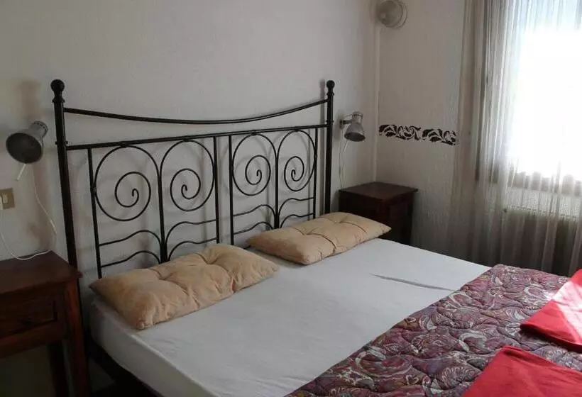 Hotelli Jolly Residence
