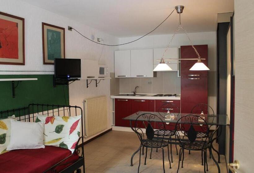 בית מלון כפרי Jolly Residence