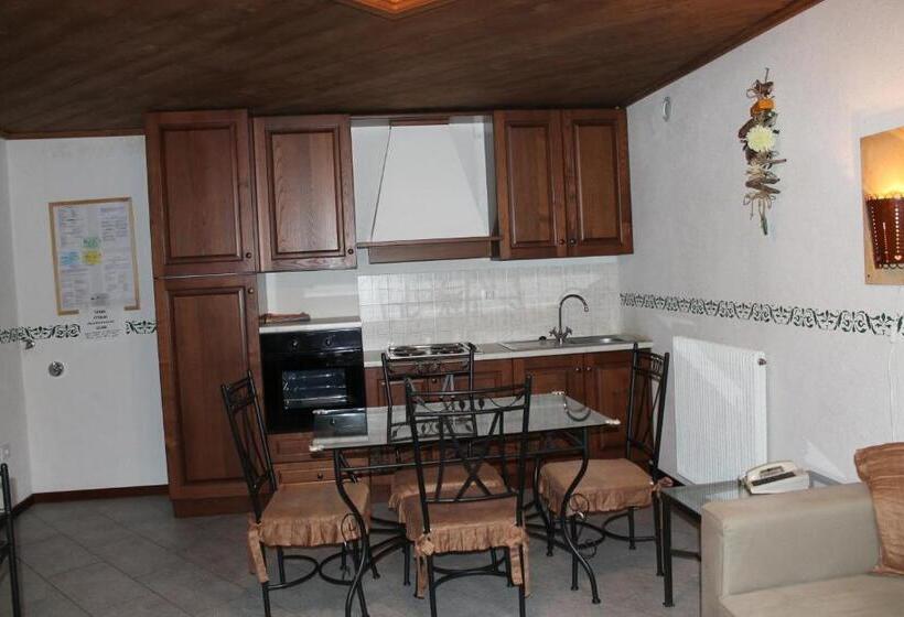 בית מלון כפרי Jolly Residence