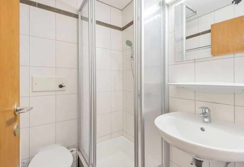 酒店 Rössl By Skinetworks