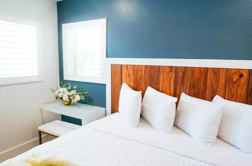 ホテル Ivory Sands Beach Suites