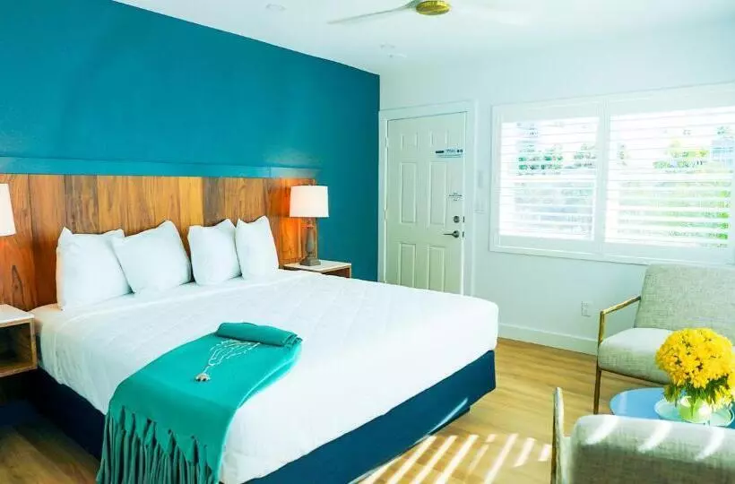 ホテル Ivory Sands Beach Suites