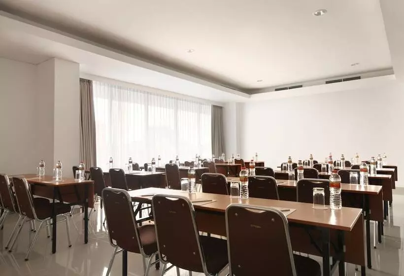 Amaris Hotel Serpong Tangerang