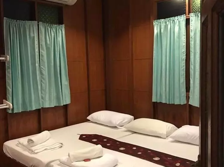 هتل Baan Kornnara