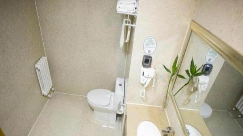 ホテル Greentree Inn Shandong Taian Feicheng Xincheng Road Business