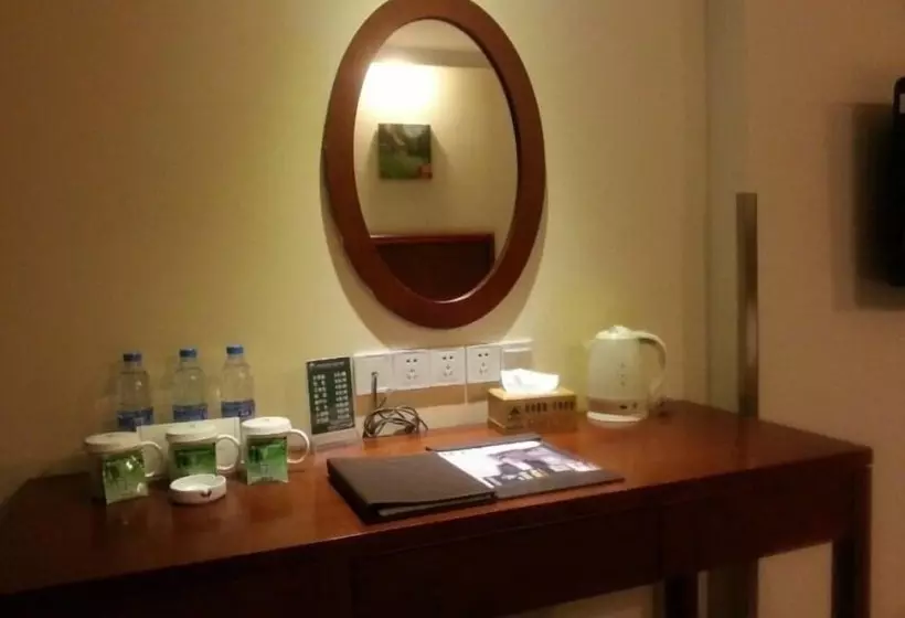 Hotelli Greentree Inn Yangzhou South Yangtze River Road University City Express