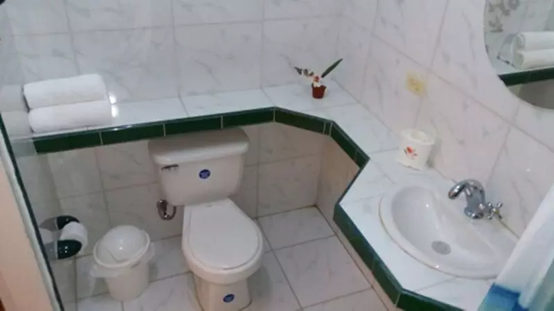 هتل Hostal Damilsy