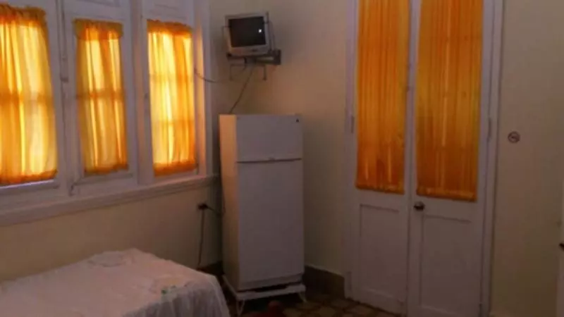 هتل Hostal Damilsy