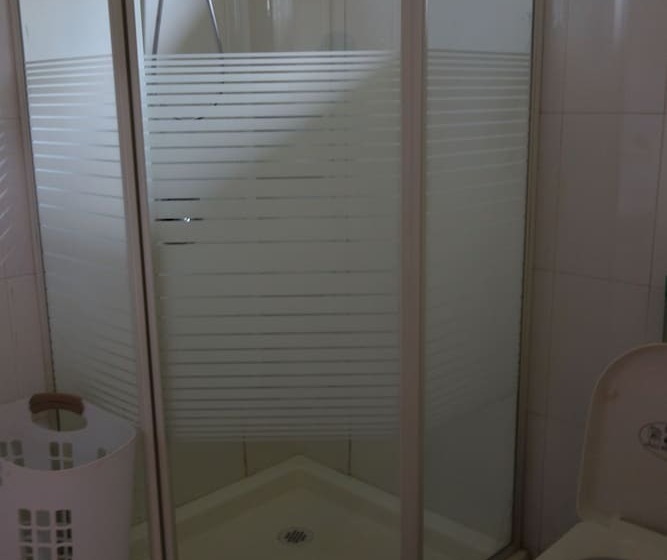 هتل Lakeside Adventure Park