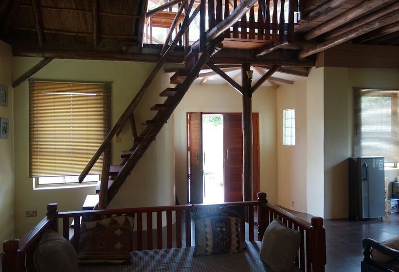 هتل Lakeside Adventure Park