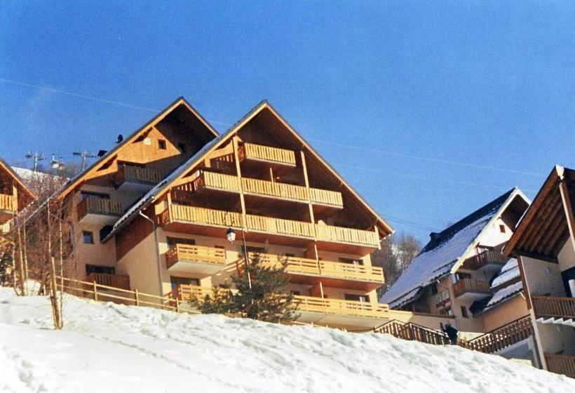 هتل Résidence Goélia Les Chalets Valoria