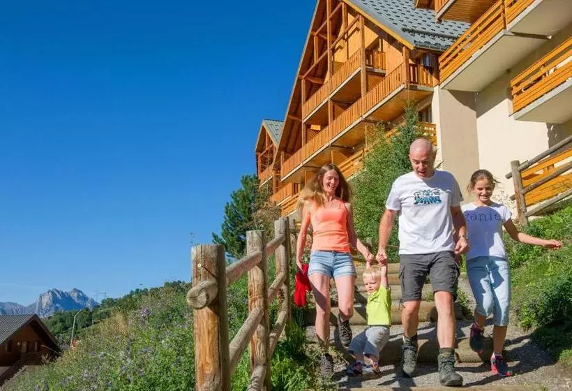 هتل Résidence Goélia Les Chalets Valoria