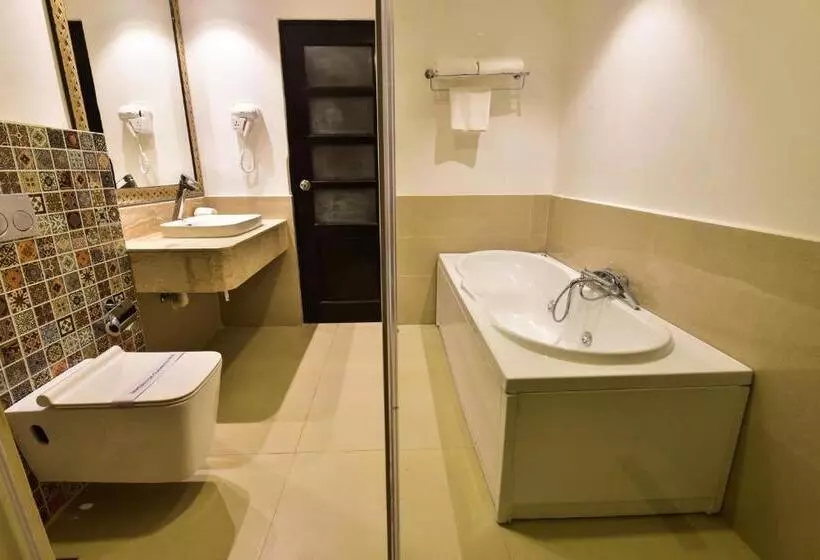 هتل Silver Sands Serenity