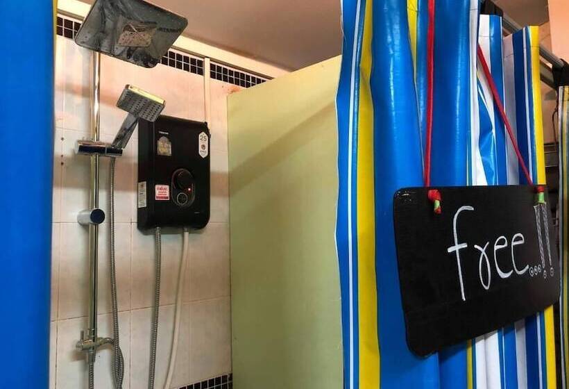 فندق Thailand Wow Guesthouse Hostel Adults Only