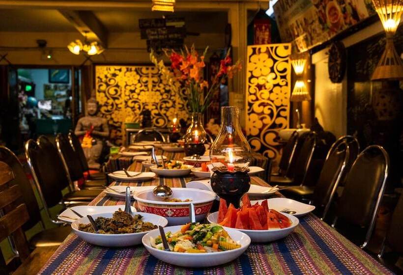 فندق Thailand Wow Guesthouse Hostel Adults Only