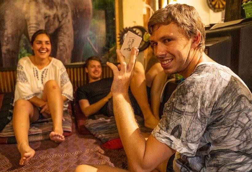 فندق Thailand Wow Guesthouse Hostel Adults Only