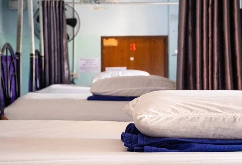 فندق Thailand Wow Guesthouse Hostel Adults Only