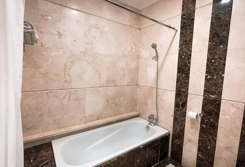 The Grantage Hotel & Sky Lounge