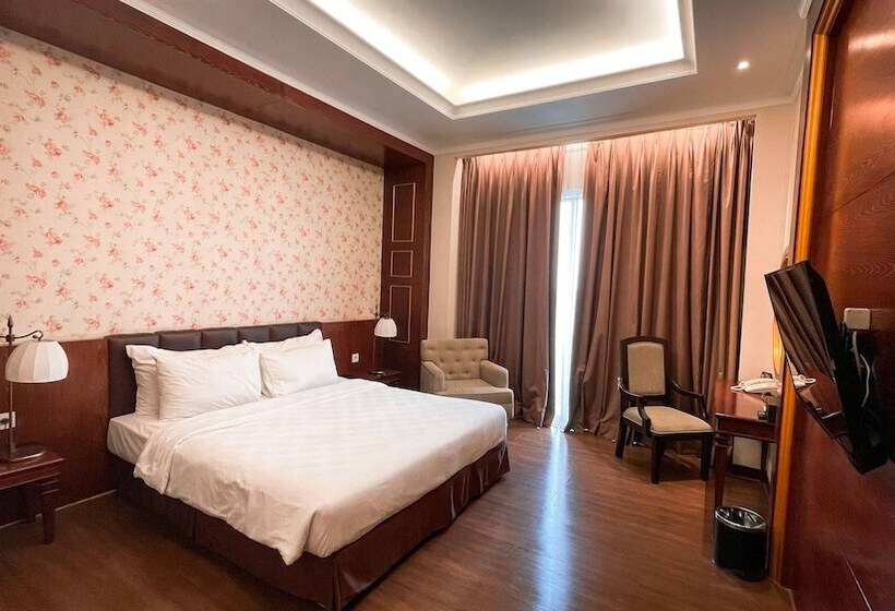 The Grantage Hotel & Sky Lounge