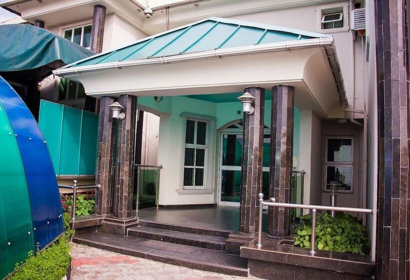 هتل Vicmike Villa