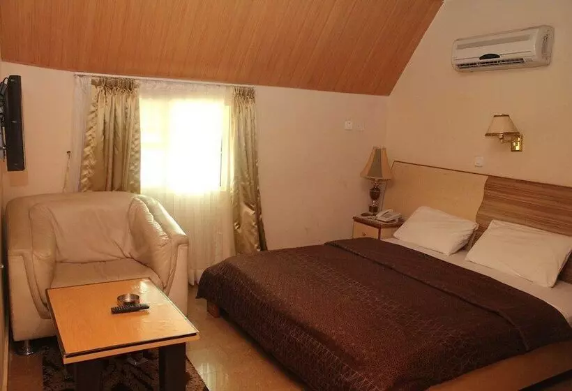 هتل Vicmike Villa