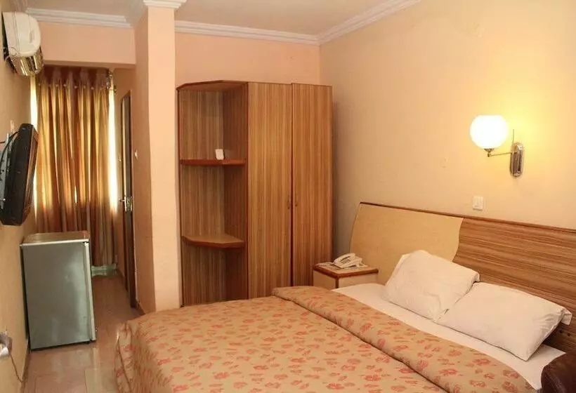 هتل Vicmike Villa