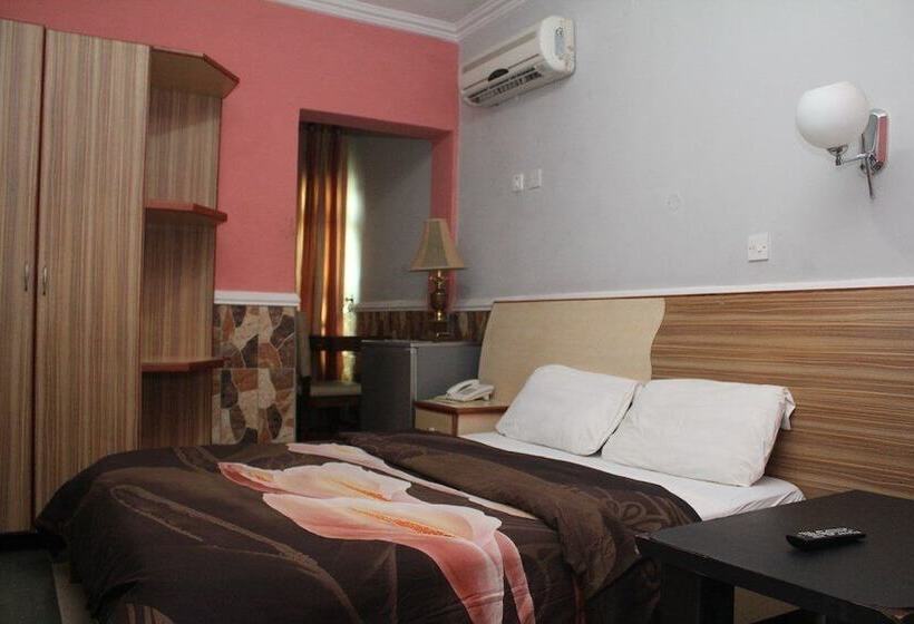 هتل Vicmike Villa