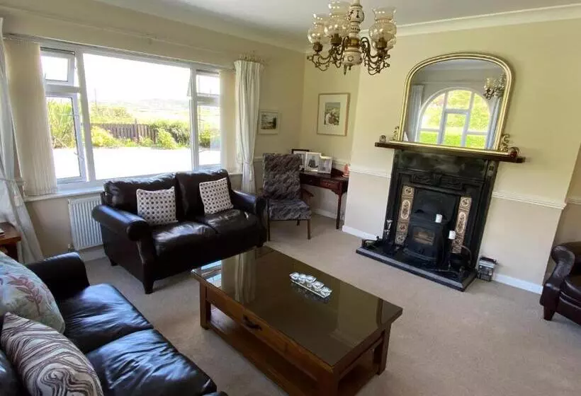 ベッドアンドブレックファースト Ardmore House