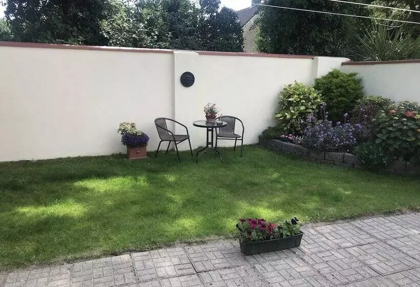 تختخواب و صبحانه Avoca House