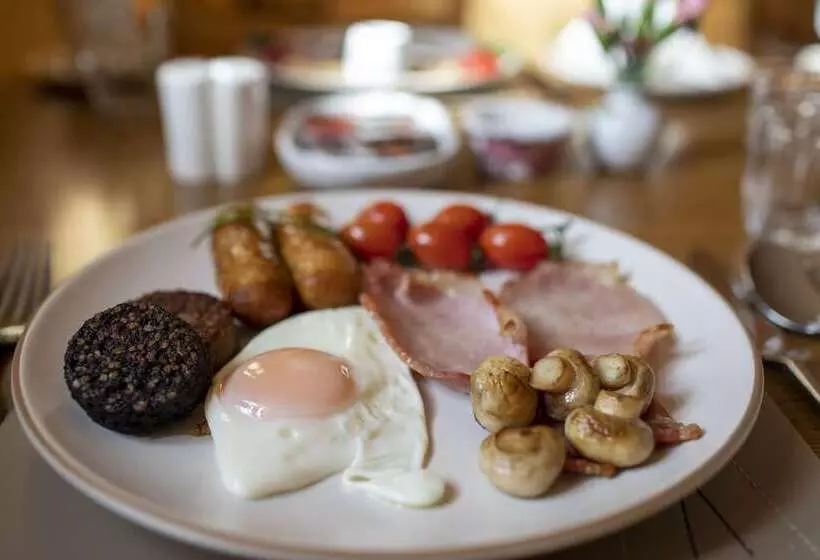 تختخواب و صبحانه Avoca House