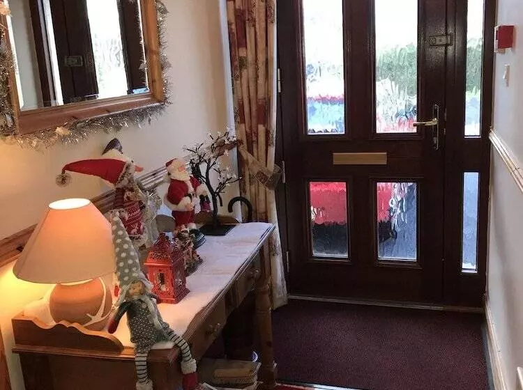 تختخواب و صبحانه Avoca House