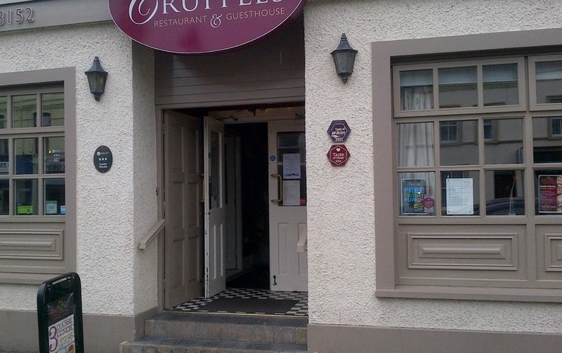 민박 Truffles Restaurant & Guesthouse