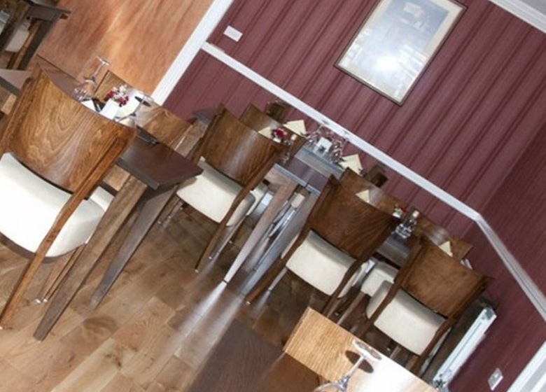 민박 Truffles Restaurant & Guesthouse