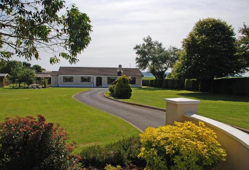 Cradog Farmhouse B&b