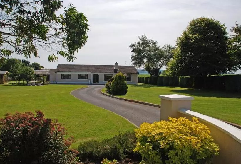 Cradog Farmhouse B&b