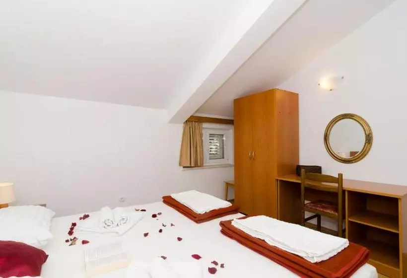 Hotelli Apartments Senjo