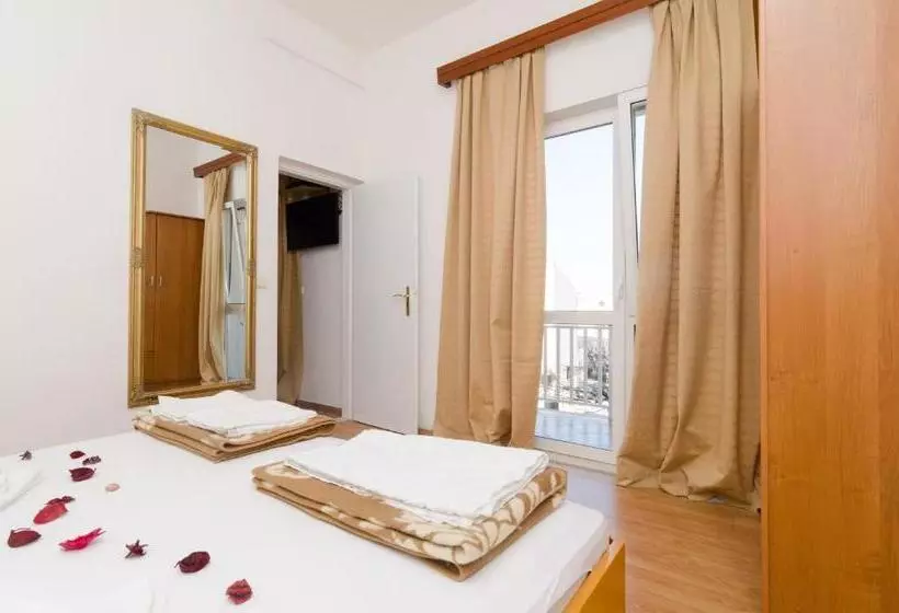 Hotelli Apartments Senjo