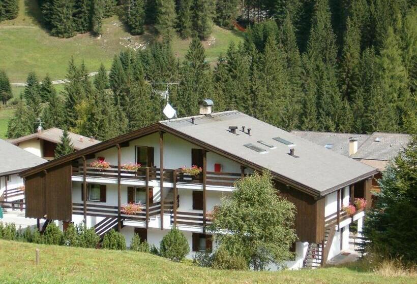 فندق Residence Casa Canazei