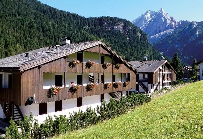 Hotelli Residence Casa Canazei