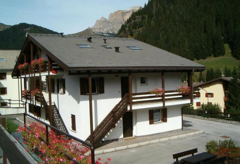 فندق Residence Casa Canazei