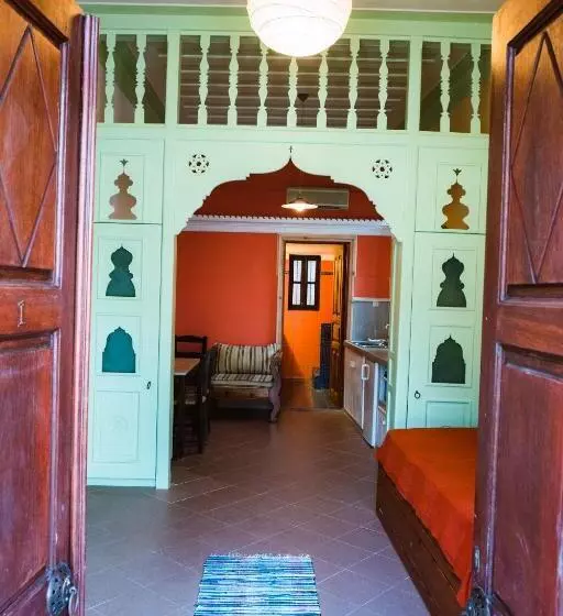 Karnayo Traditional Houses