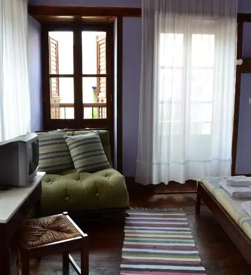 Karnayo Traditional Houses