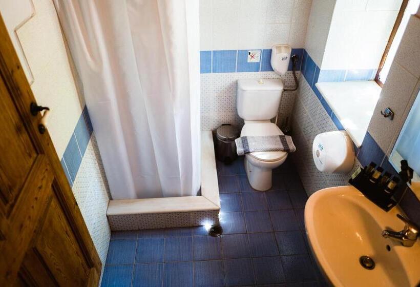 Karnayo Traditional Houses