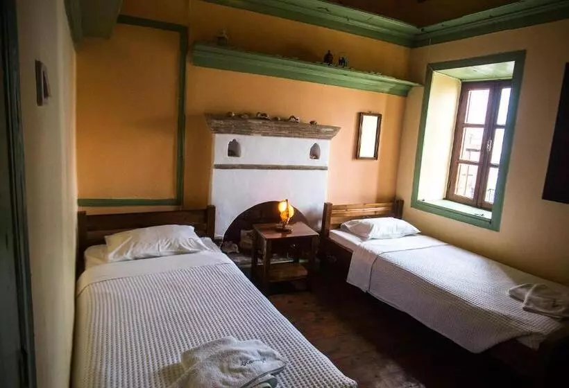 Karnayo Traditional Houses