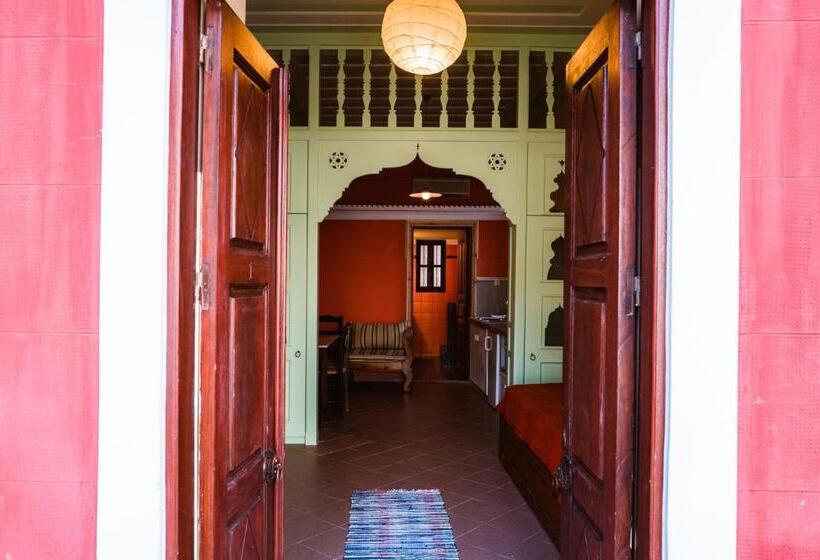 Karnayo Traditional Houses