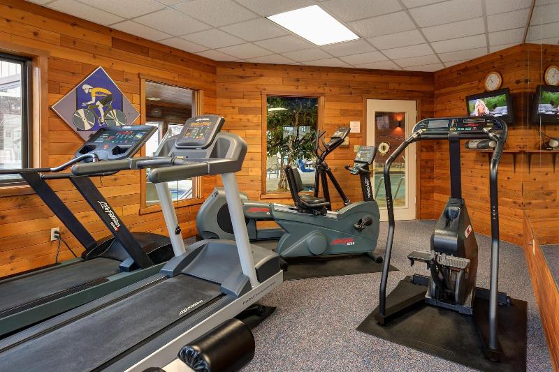 The Pointe Hotel And Suites