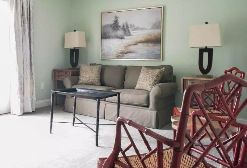 ホテル Carriage House Inn