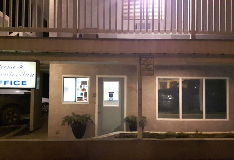 Отель Edgewater Inn