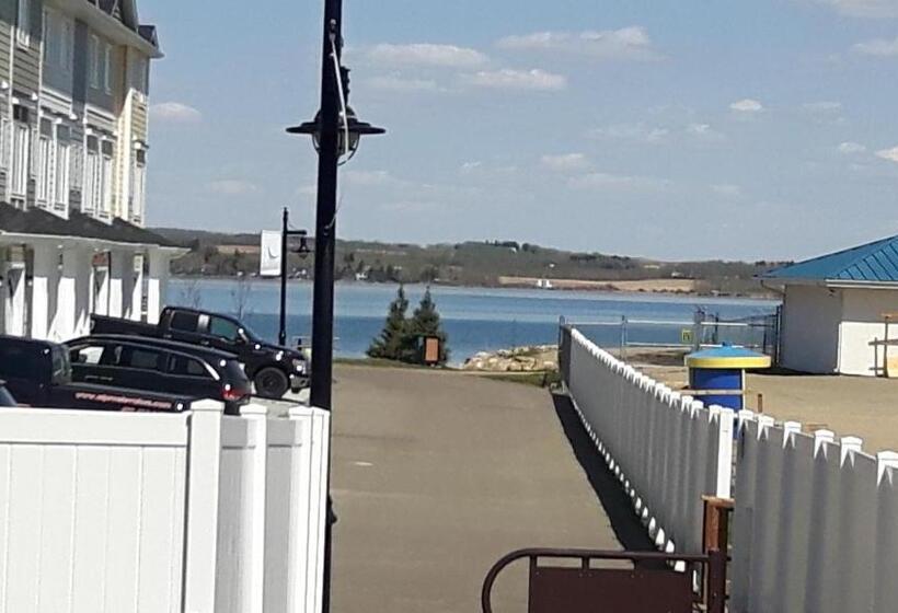 Отель Edgewater Inn